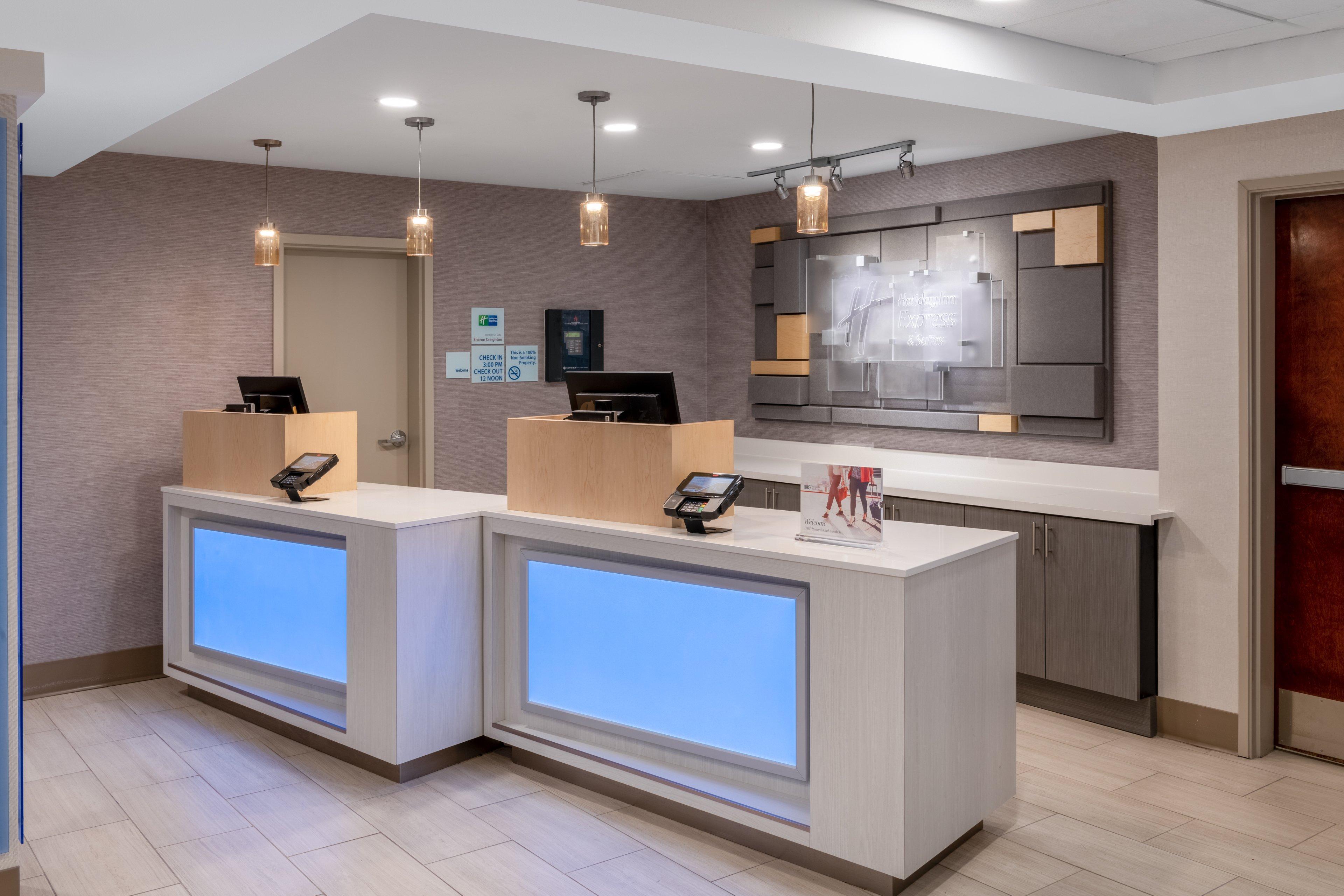 Holiday Inn Express & Suites Colorado Springs-Airport By Ihg Dış mekan fotoğraf