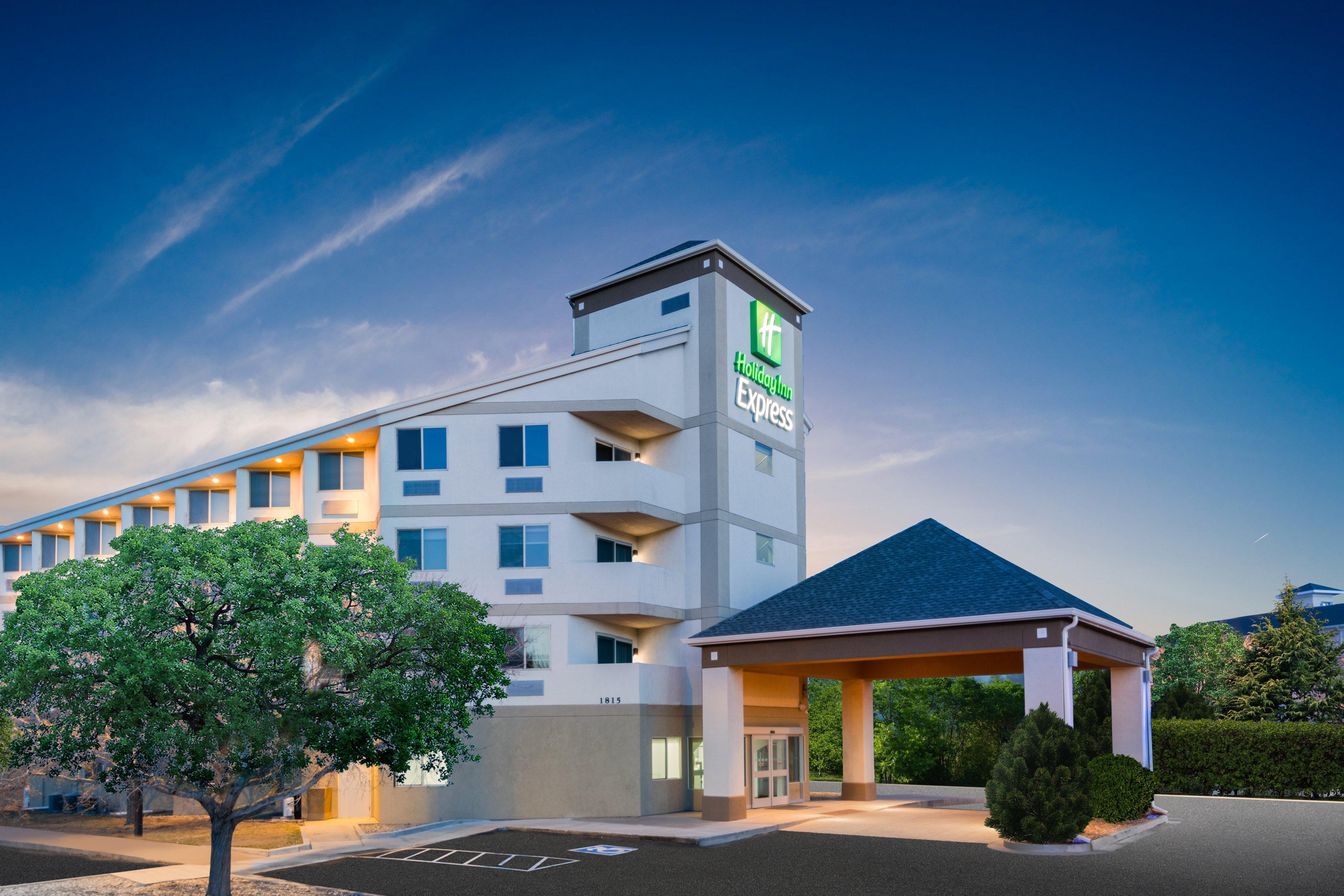 Holiday Inn Express & Suites Colorado Springs-Airport By Ihg Dış mekan fotoğraf